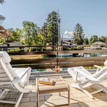 Entiere Dans Marina Privee Semesterbostad *
