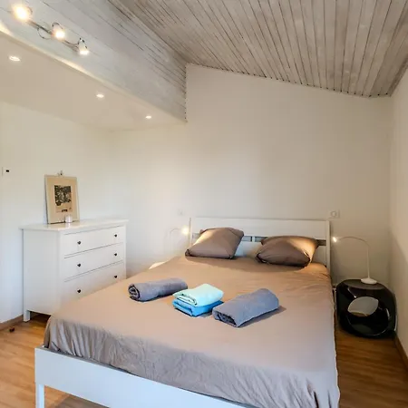 Ferienhaus Entiere Dans Marina Privee